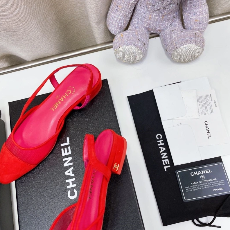 Resilient Chxnxl Sandals 118362