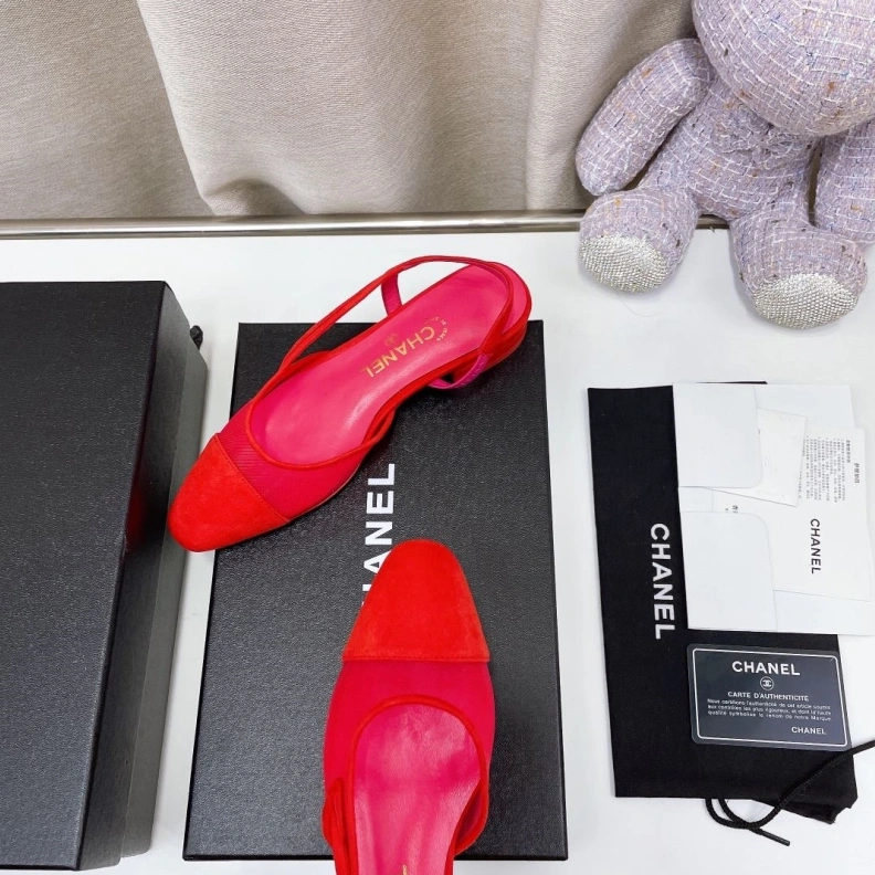 Resilient Chxnxl Sandals 118362