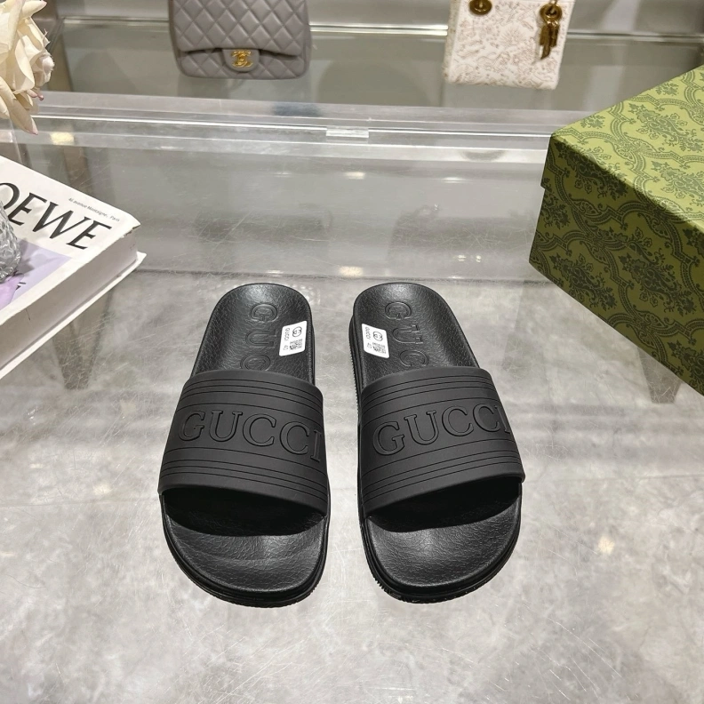 Elegant Gxccx Slippers 155580