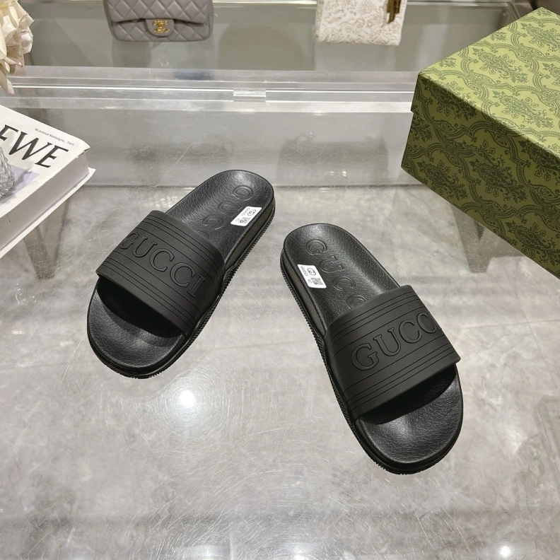 Elegant Gxccx Slippers 155580