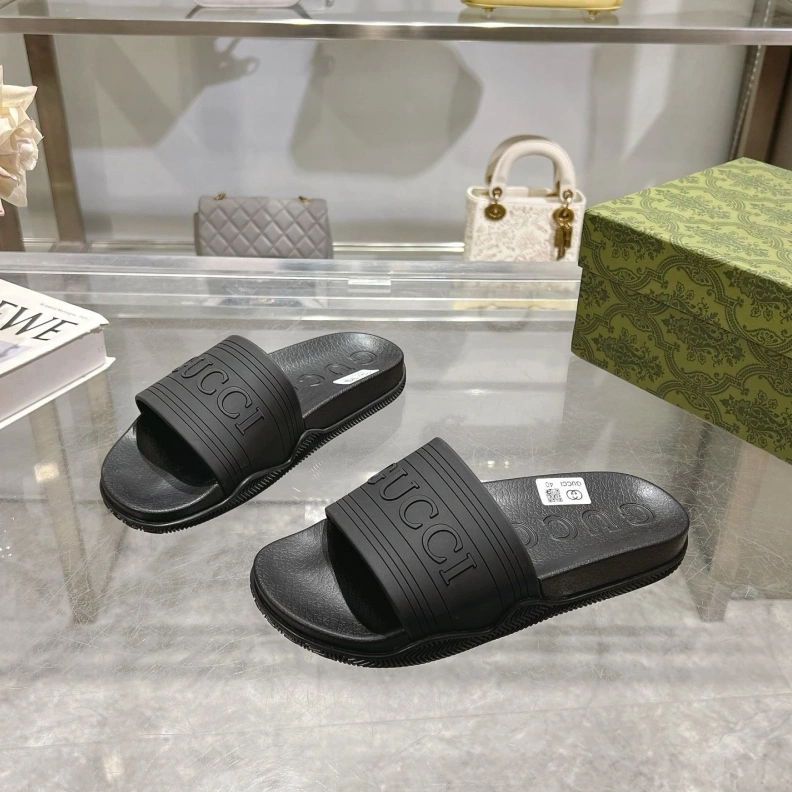 Elegant Gxccx Slippers 155580