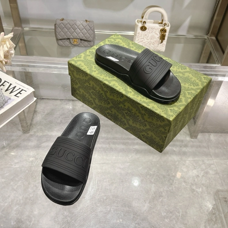 Elegant Gxccx Slippers 155580