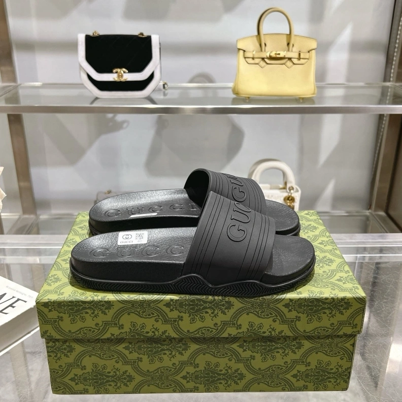 Elegant Gxccx Slippers 155580