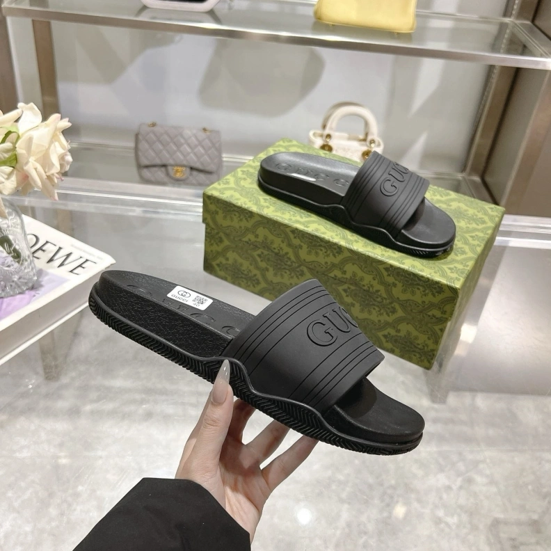 Elegant Gxccx Slippers 155580