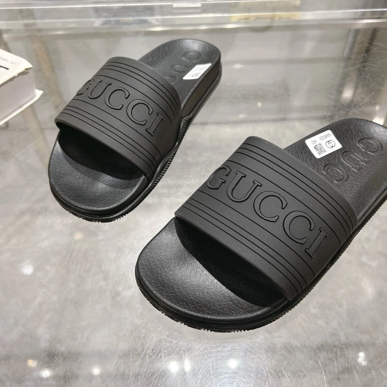 Elegant Gxccx Slippers 155580