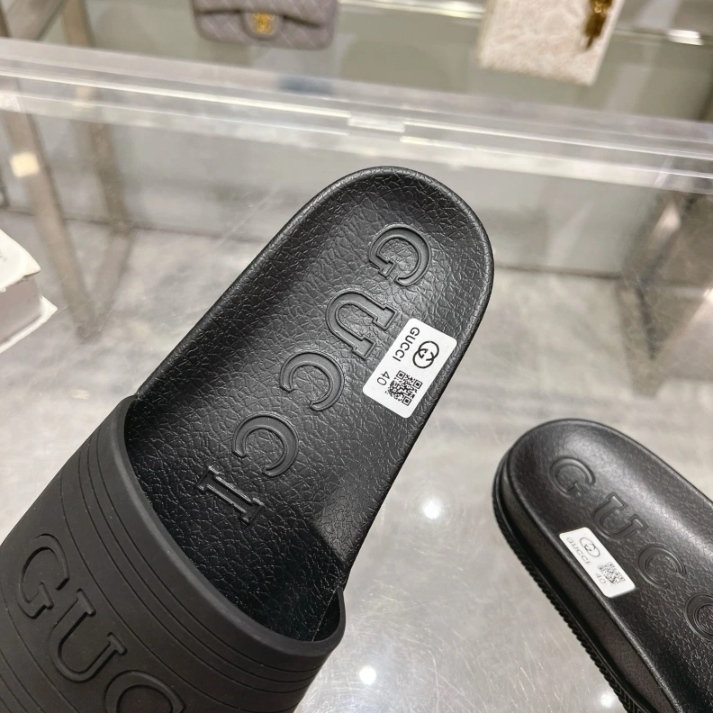 Elegant Gxccx Slippers 155580