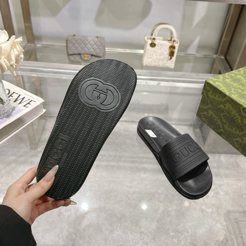 Elegant Gxccx Slippers 155580