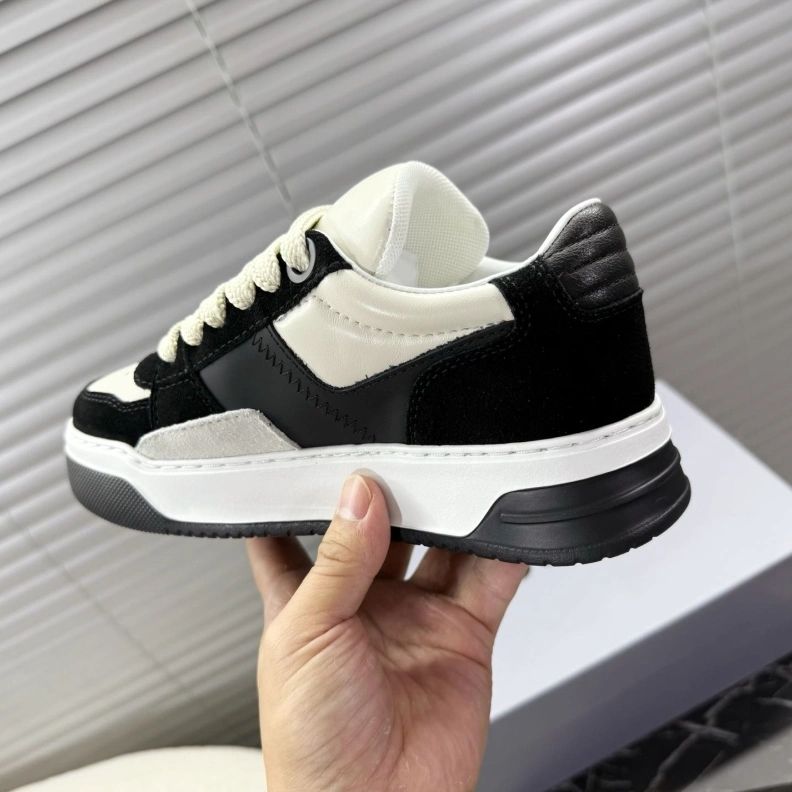 Versatile Hxgxn Sneakers 177186