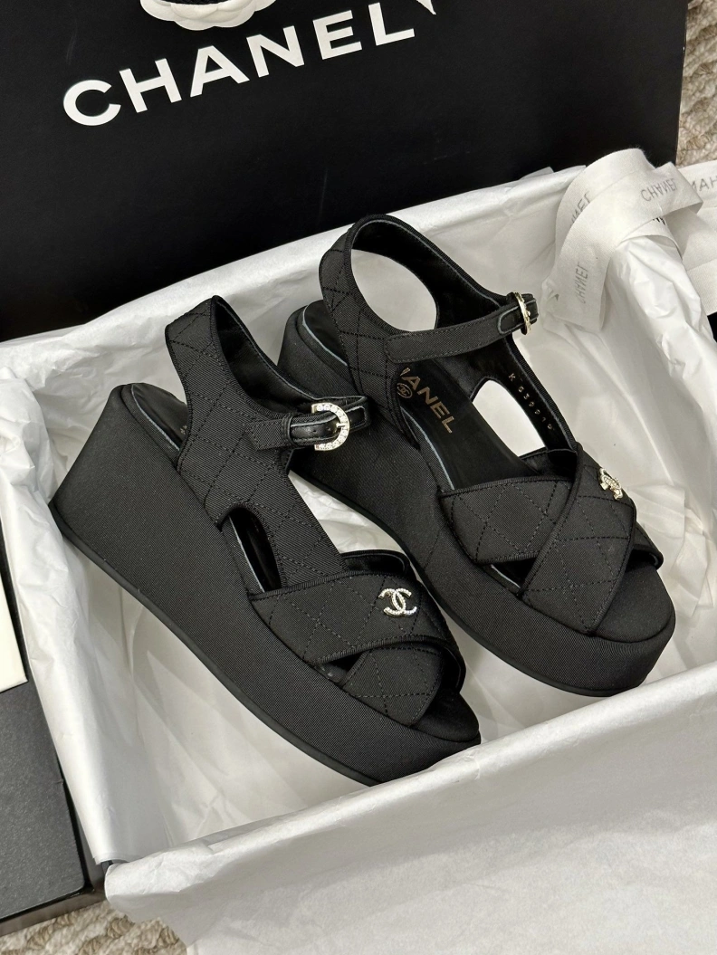 EyeCatching Chxnxl Sandals 118350