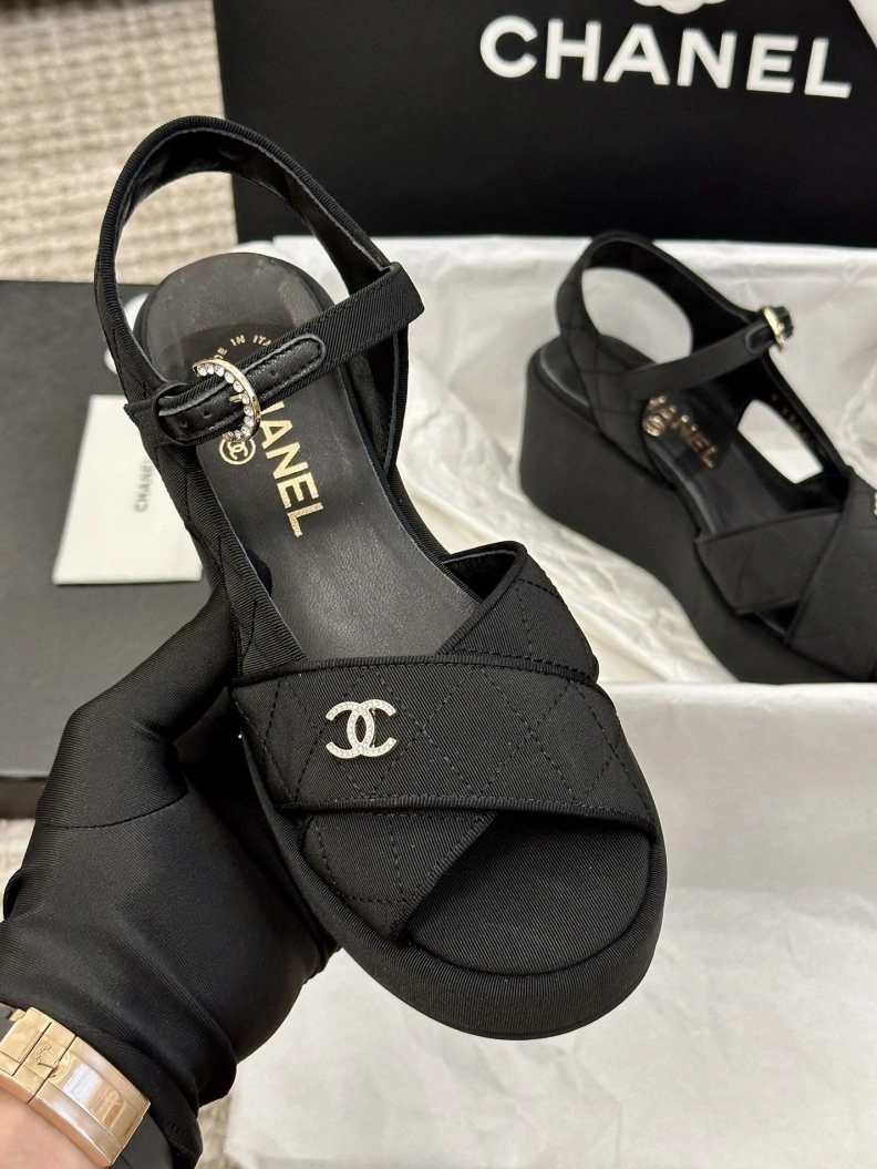EyeCatching Chxnxl Sandals 118350