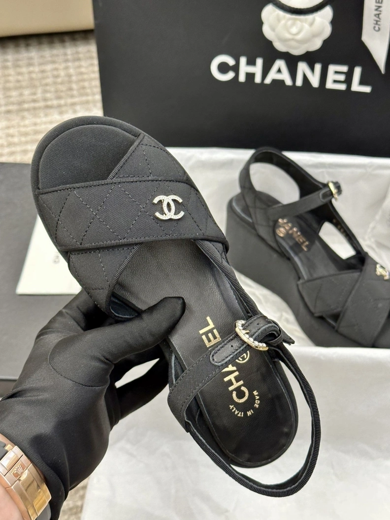 EyeCatching Chxnxl Sandals 118350