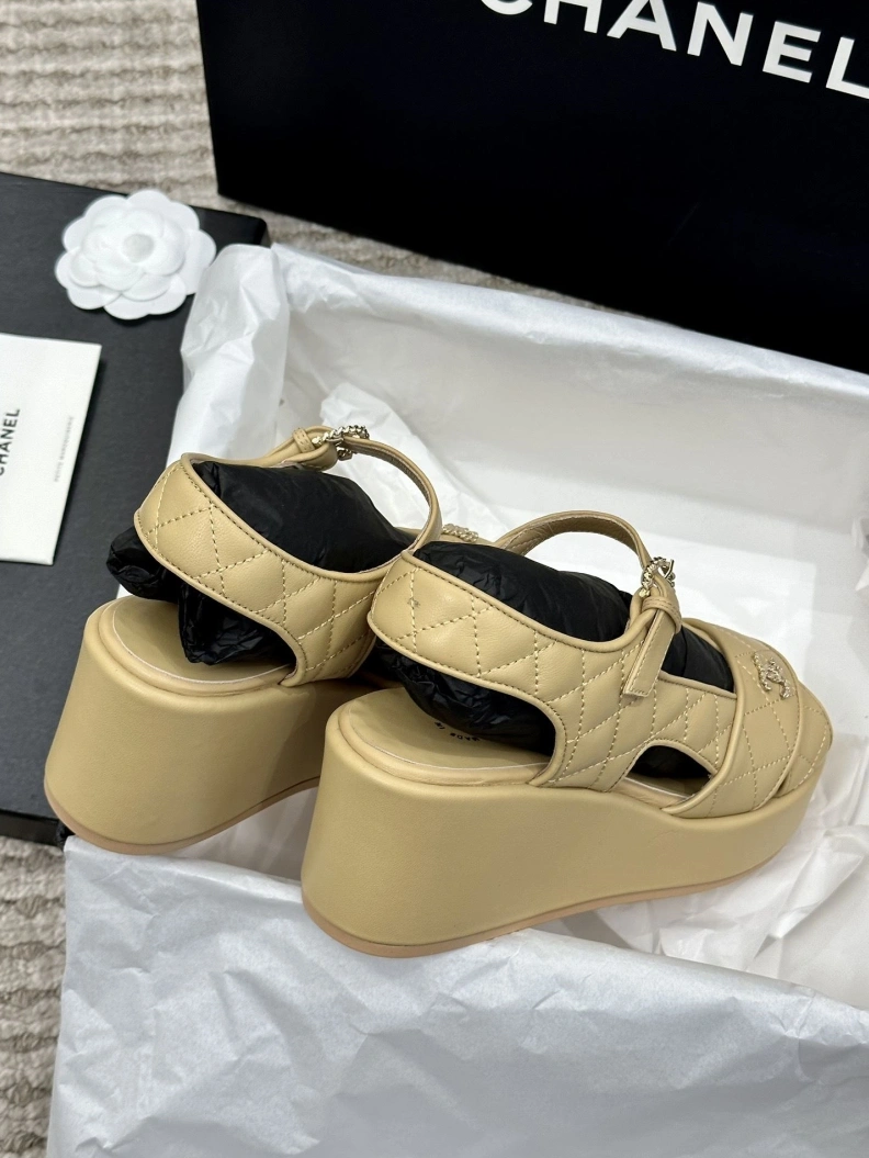 Durable Chxnxl Sandals 118342