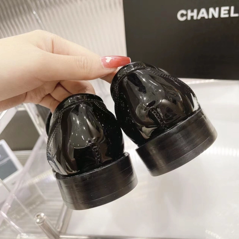 Compact Chxnxl Leather Shoes 118422