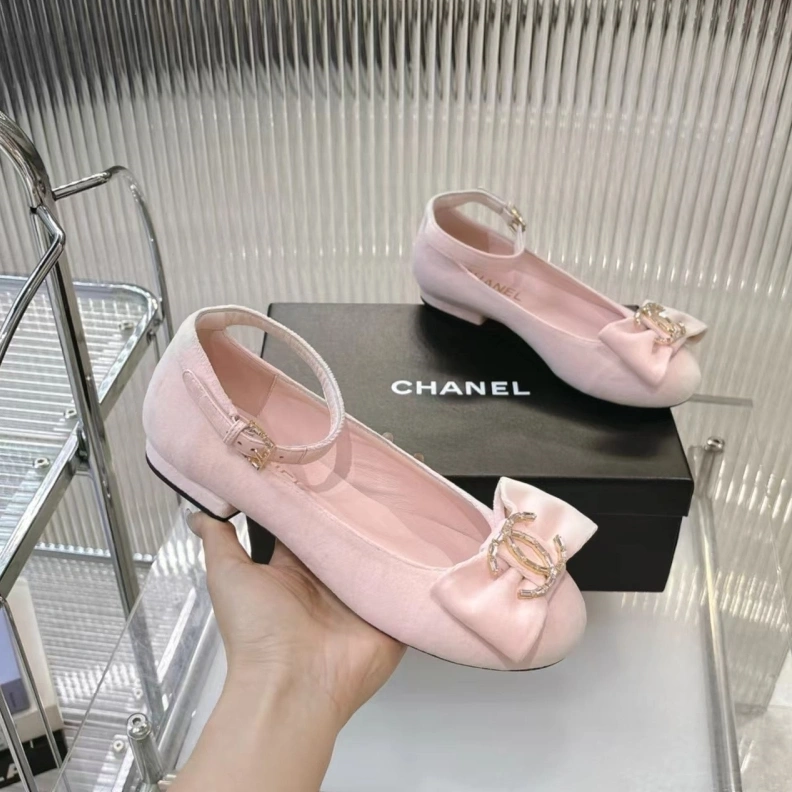 Vibrant Chxnxl Flat Shoes 118484