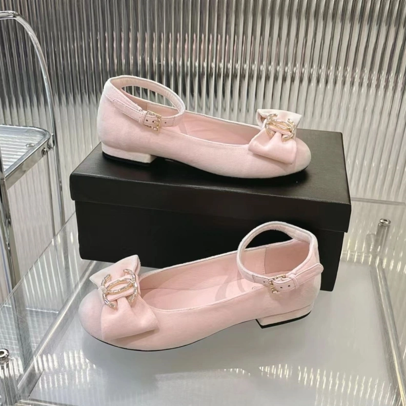 Vibrant Chxnxl Flat Shoes 118484