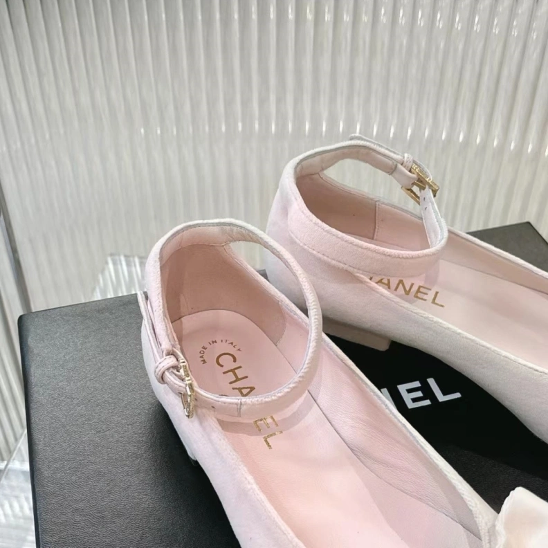 Vibrant Chxnxl Flat Shoes 118484