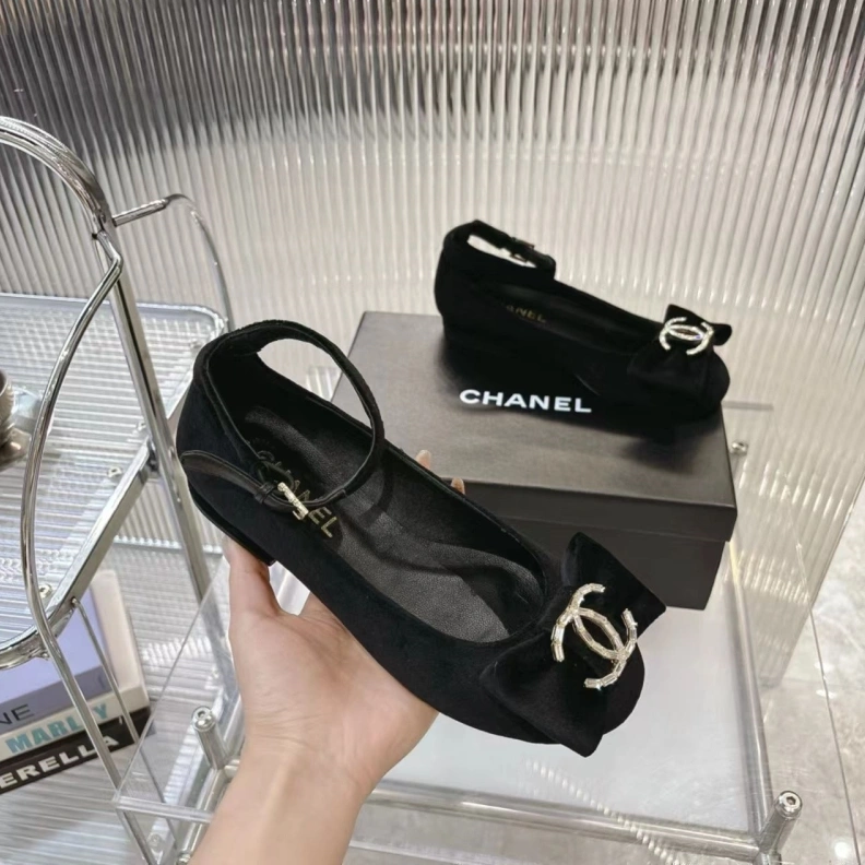 Refined Chxnxl Flat Shoes 118474