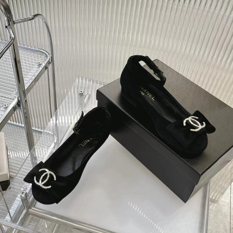 Refined Chxnxl Flat Shoes 118474