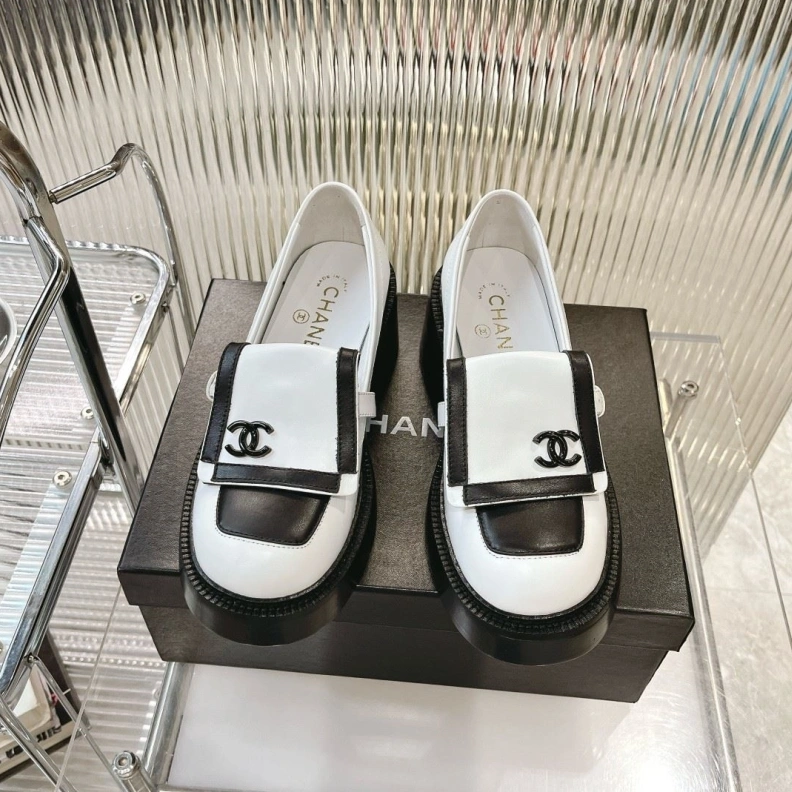 Resilient Chxnxl Leather Shoes 118412