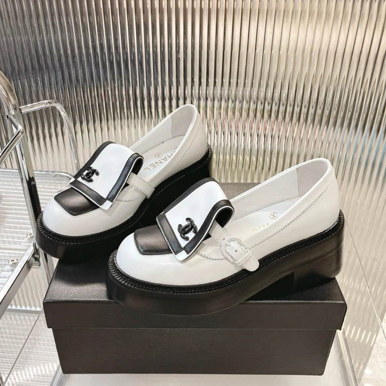Resilient Chxnxl Leather Shoes 118412