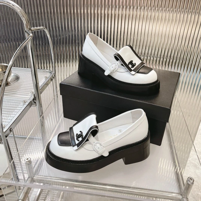 Resilient Chxnxl Leather Shoes 118412
