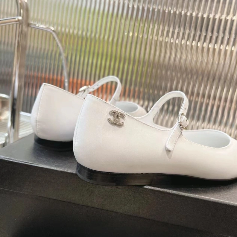 Fashionable Chxnxl Flat Shoes 118471