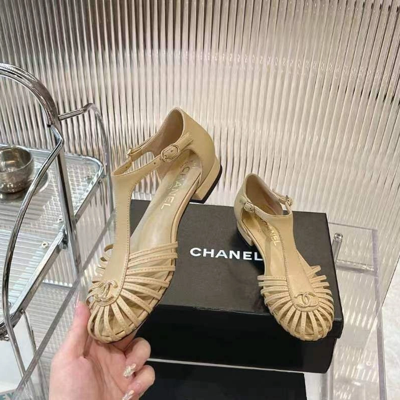 Trendsetting Chxnxl Sandals 118346