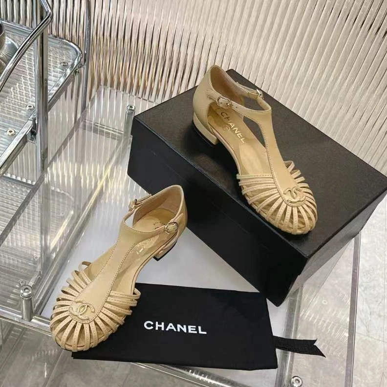 Trendsetting Chxnxl Sandals 118346
