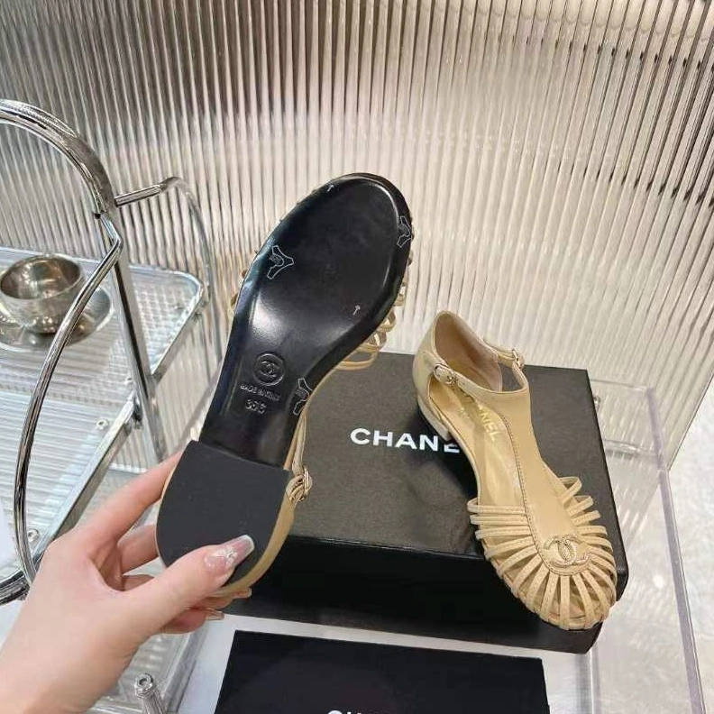 Trendsetting Chxnxl Sandals 118346