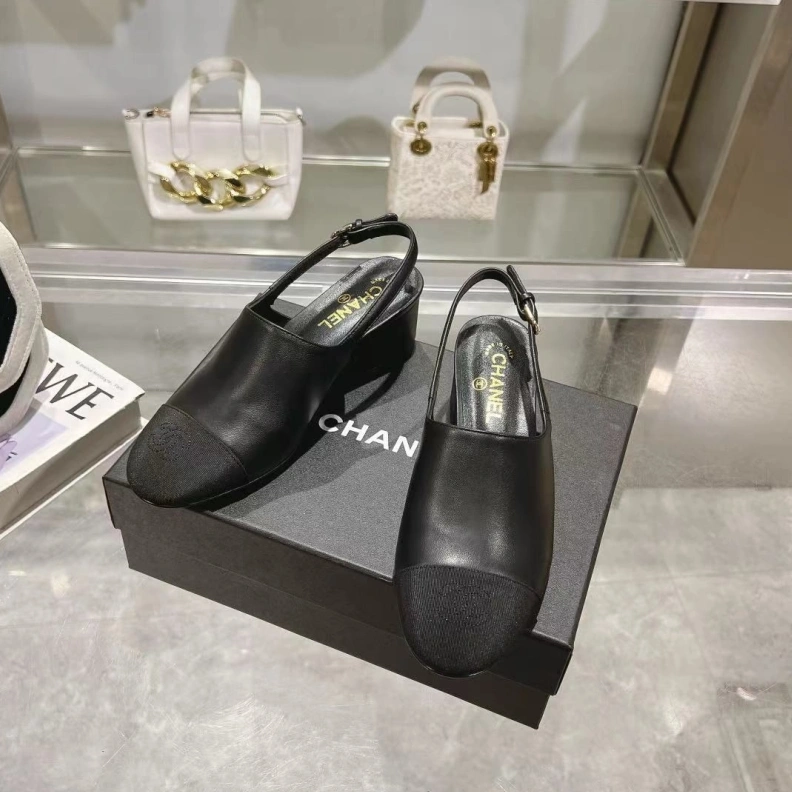 NewStyle Chxnxl Sandals 118319