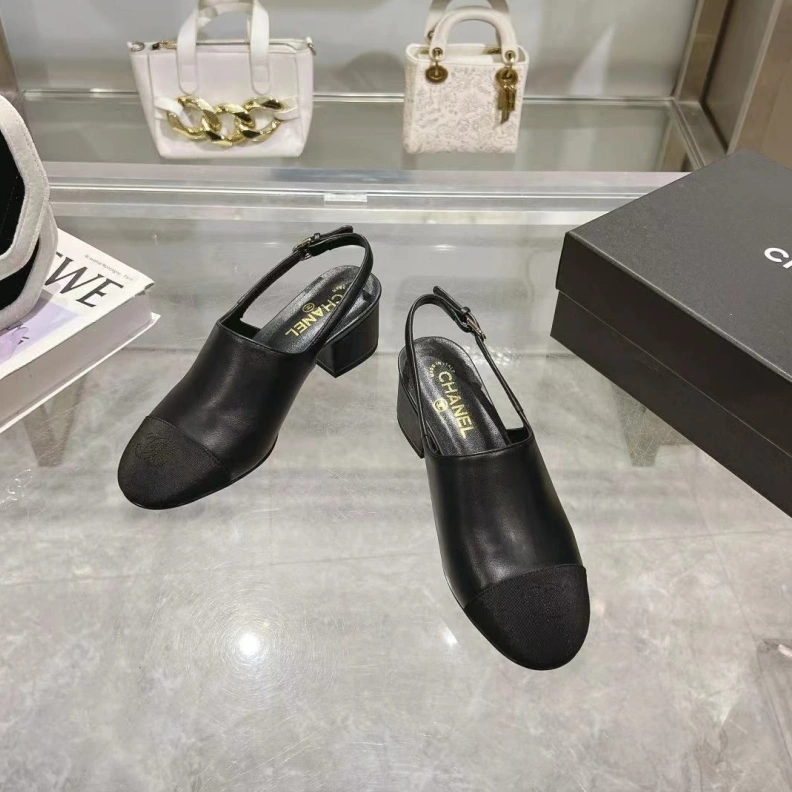 NewStyle Chxnxl Sandals 118319