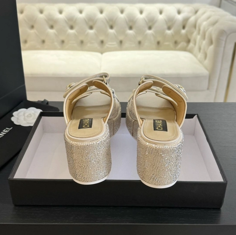 Trendy Chxnxl Sandals 118331