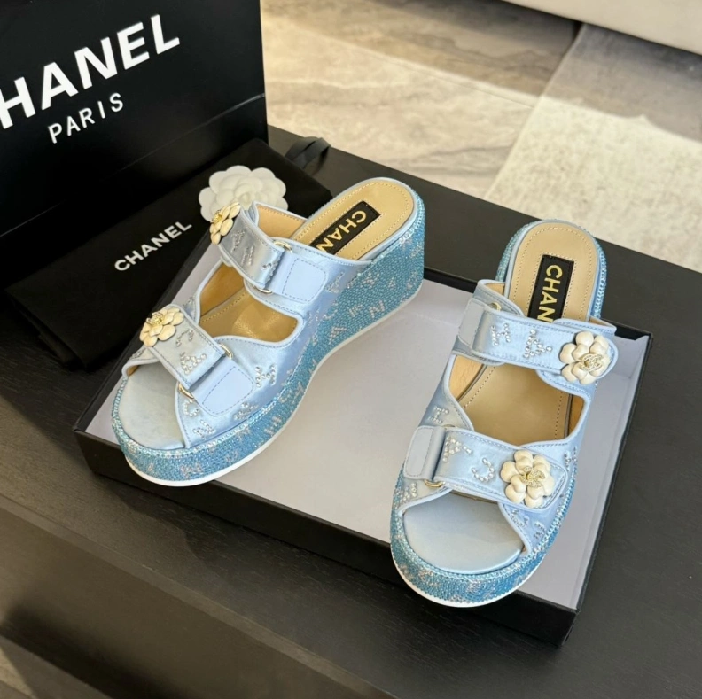 Vibrant Chxnxl Sandals 118327