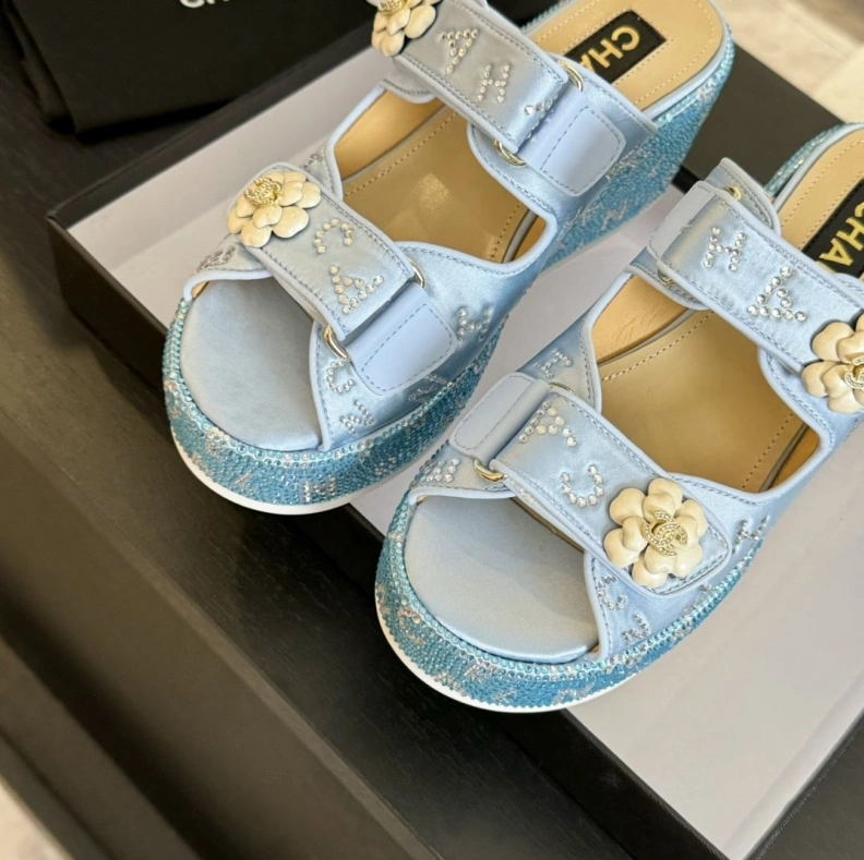 Vibrant Chxnxl Sandals 118327