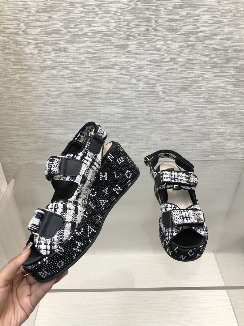 Bright Chxnxl Sandals 118322