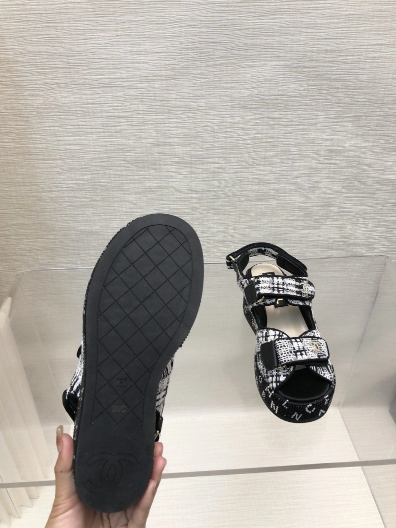 Bright Chxnxl Sandals 118322