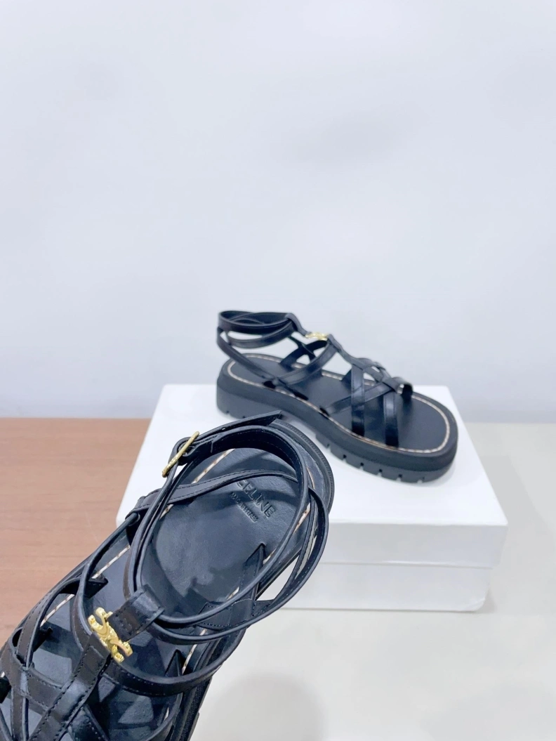 WellDesigned Cxlxne Sandals 115896