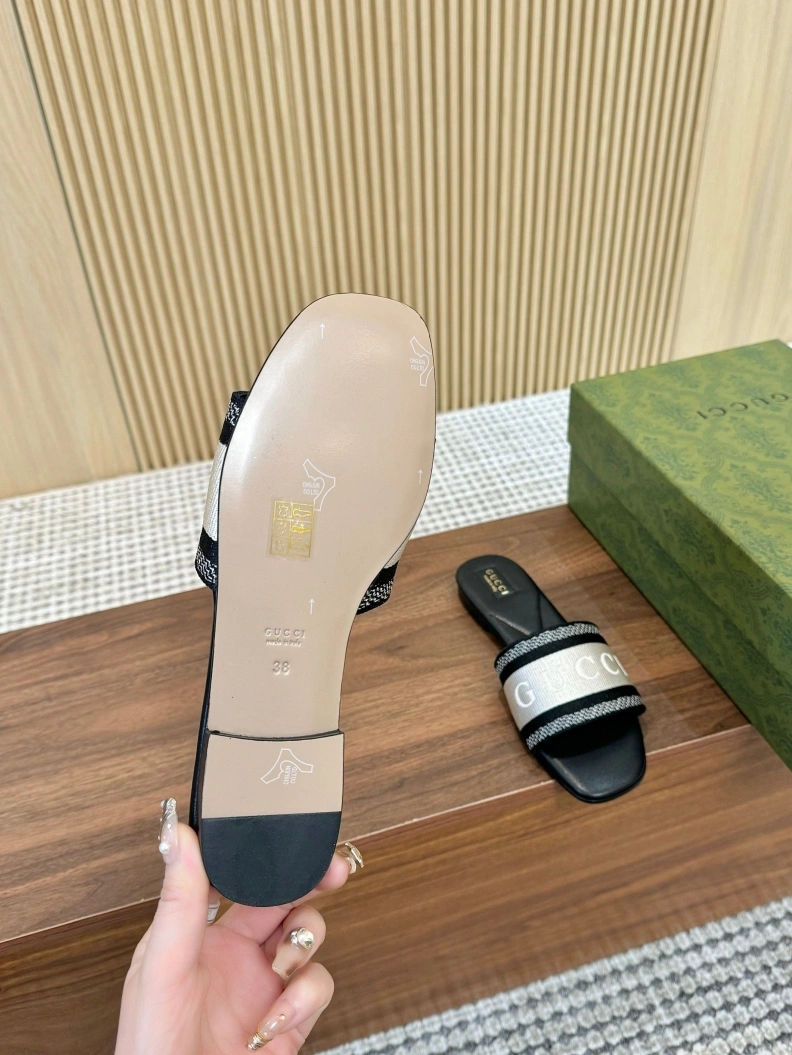 Soft Gxccx Slippers 155578