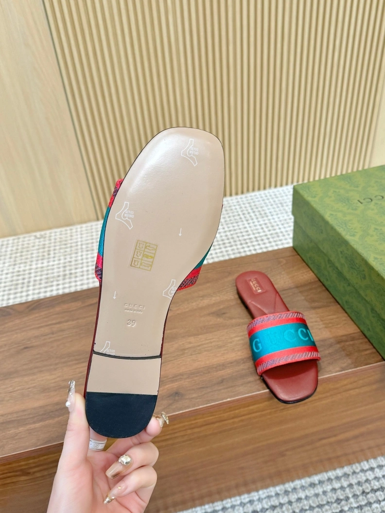 Gxccx Slippers Flexible 155577
