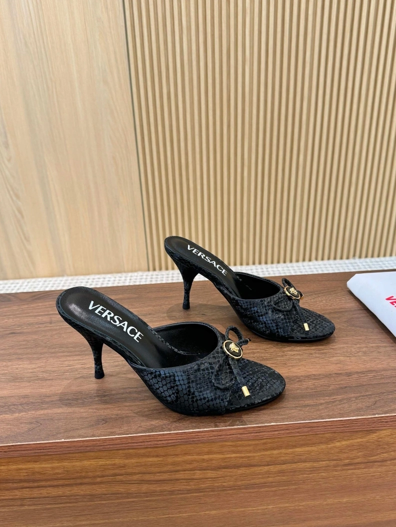 Gxvxnchy Sandals GoAnywhere 152043