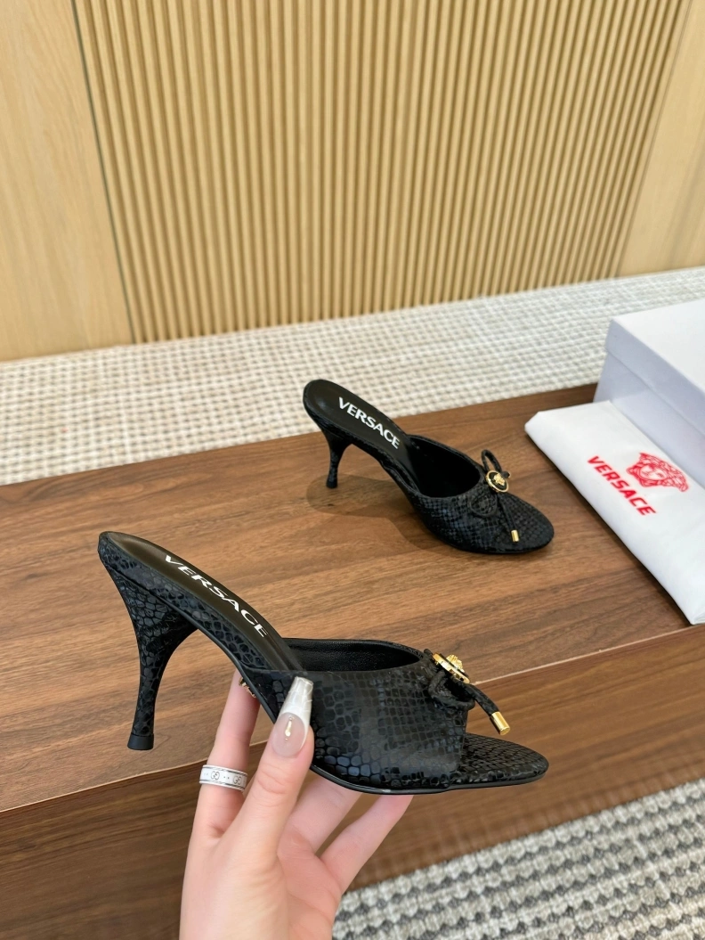 Gxvxnchy Sandals GoAnywhere 152043