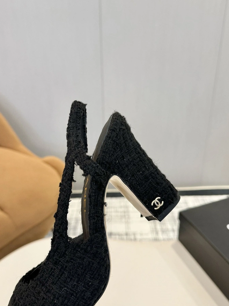 Reliable Chxnxl Sandals 118315