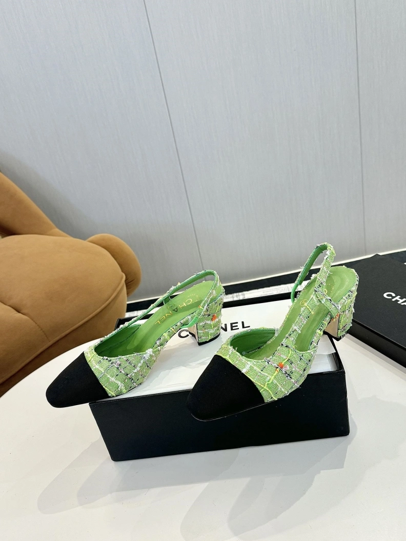 Elegant Chxnxl Sandals 118313