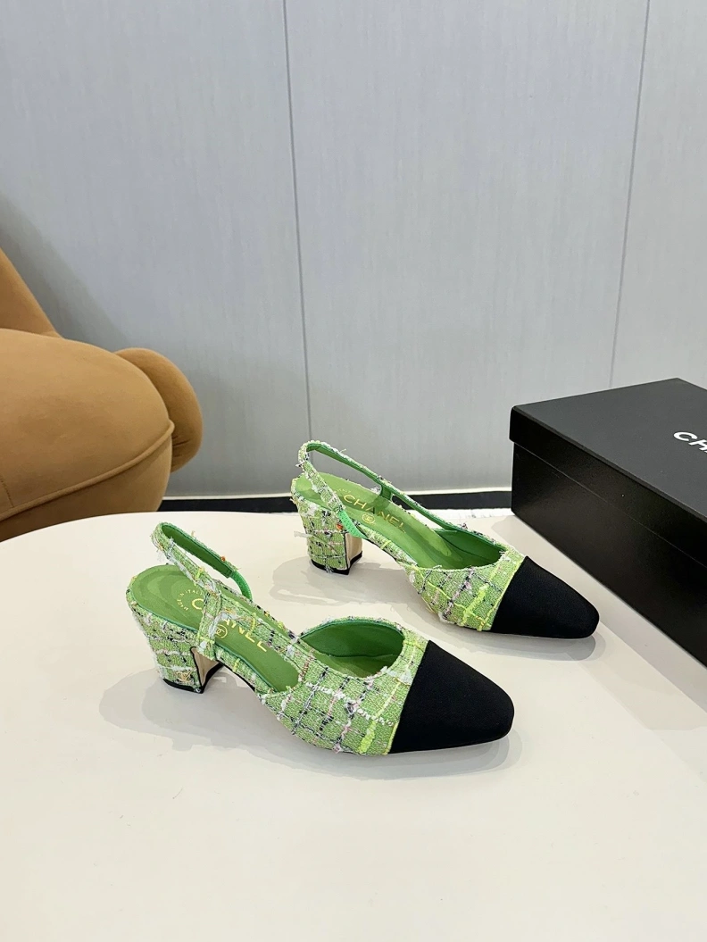 Elegant Chxnxl Sandals 118313