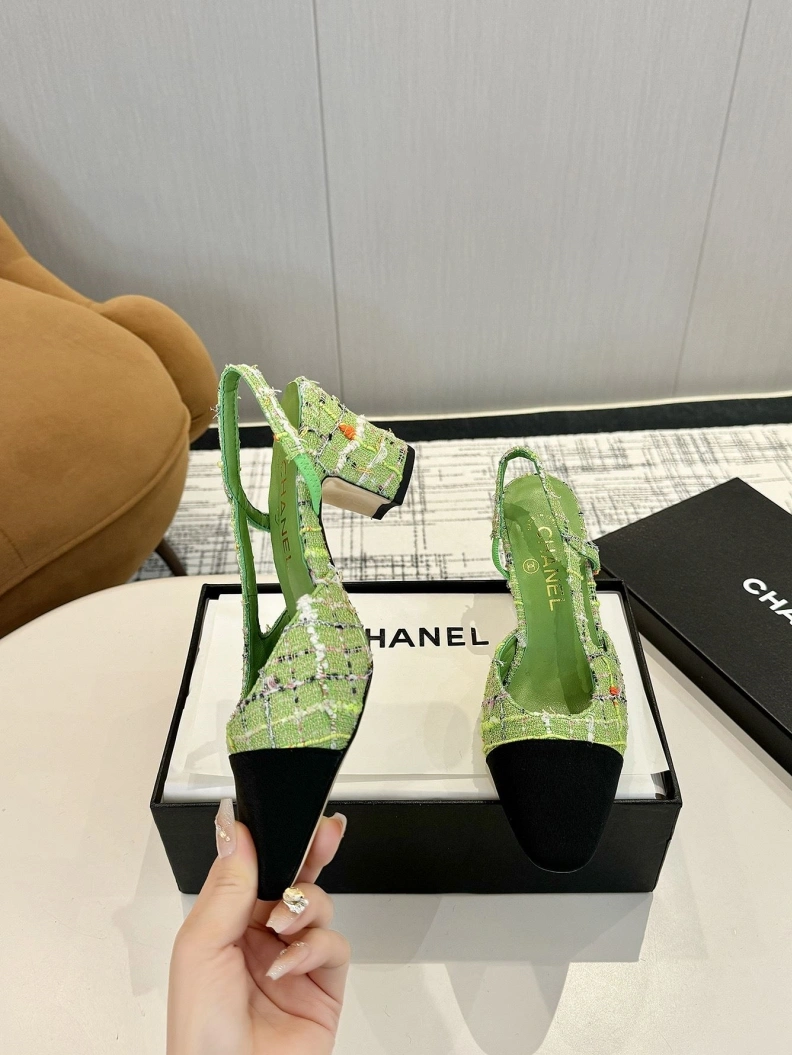 Elegant Chxnxl Sandals 118313