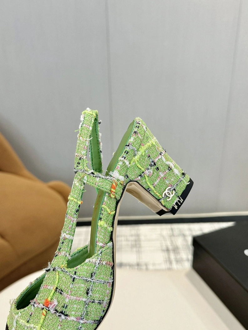 Elegant Chxnxl Sandals 118313