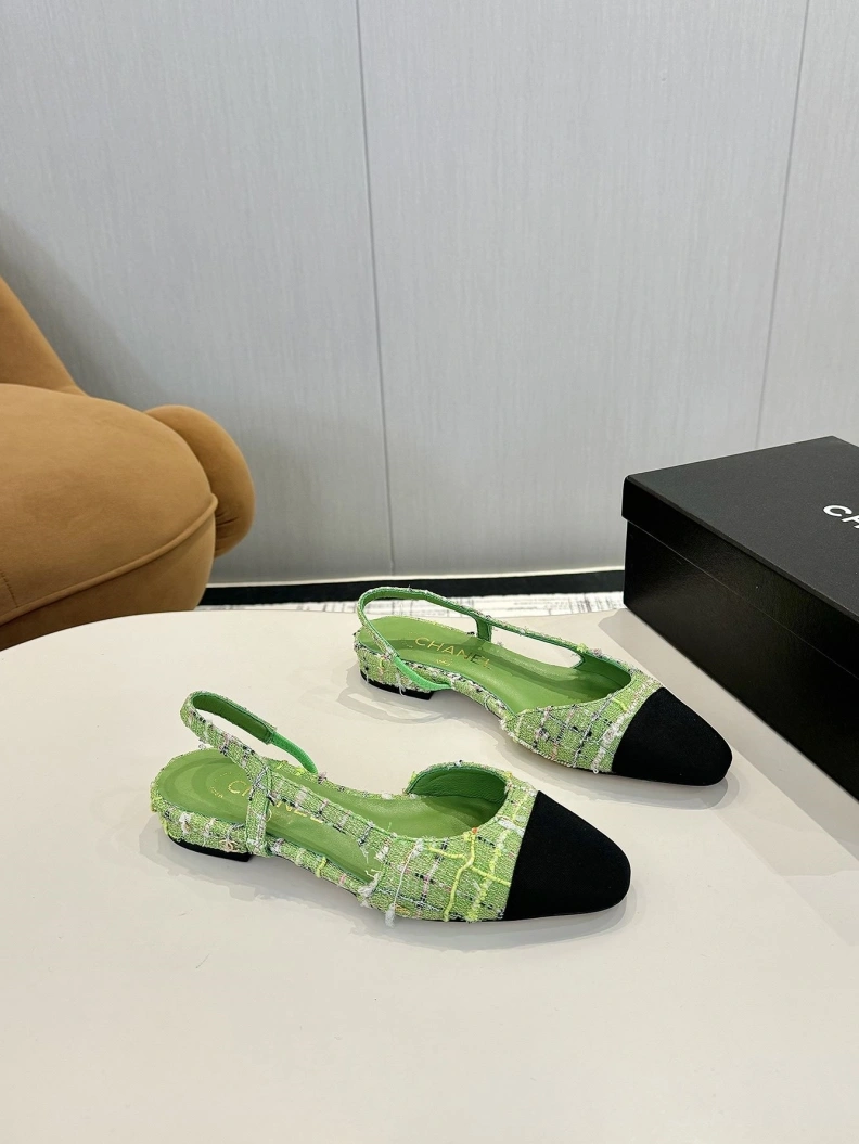 Lightweight Chxnxl Sandals 118307