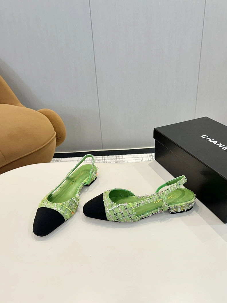 Lightweight Chxnxl Sandals 118307