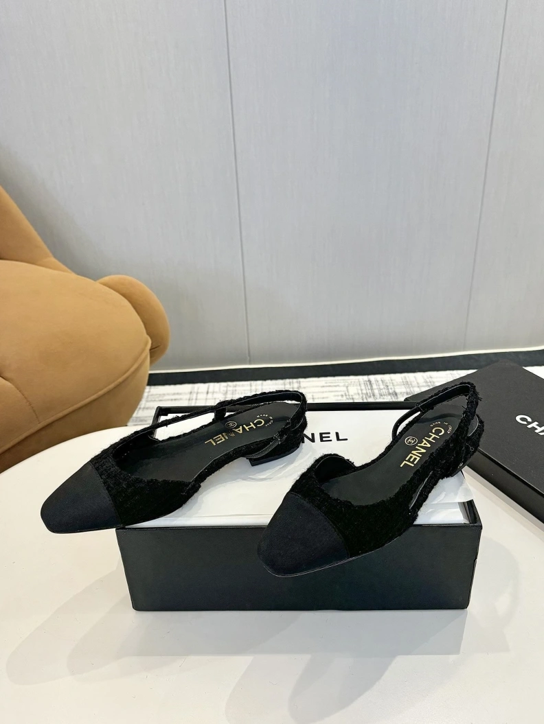 Chxnxl Sandals Bright 118304