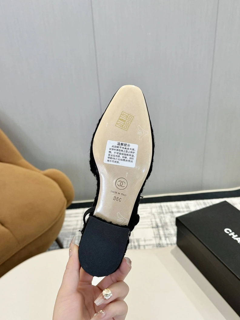 Chxnxl Sandals Bright 118304